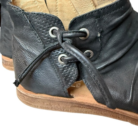 Miz Mooz | Black Leather Fuller Wide Side Zip Sandals | Sz 40 - Picture 2 of 7